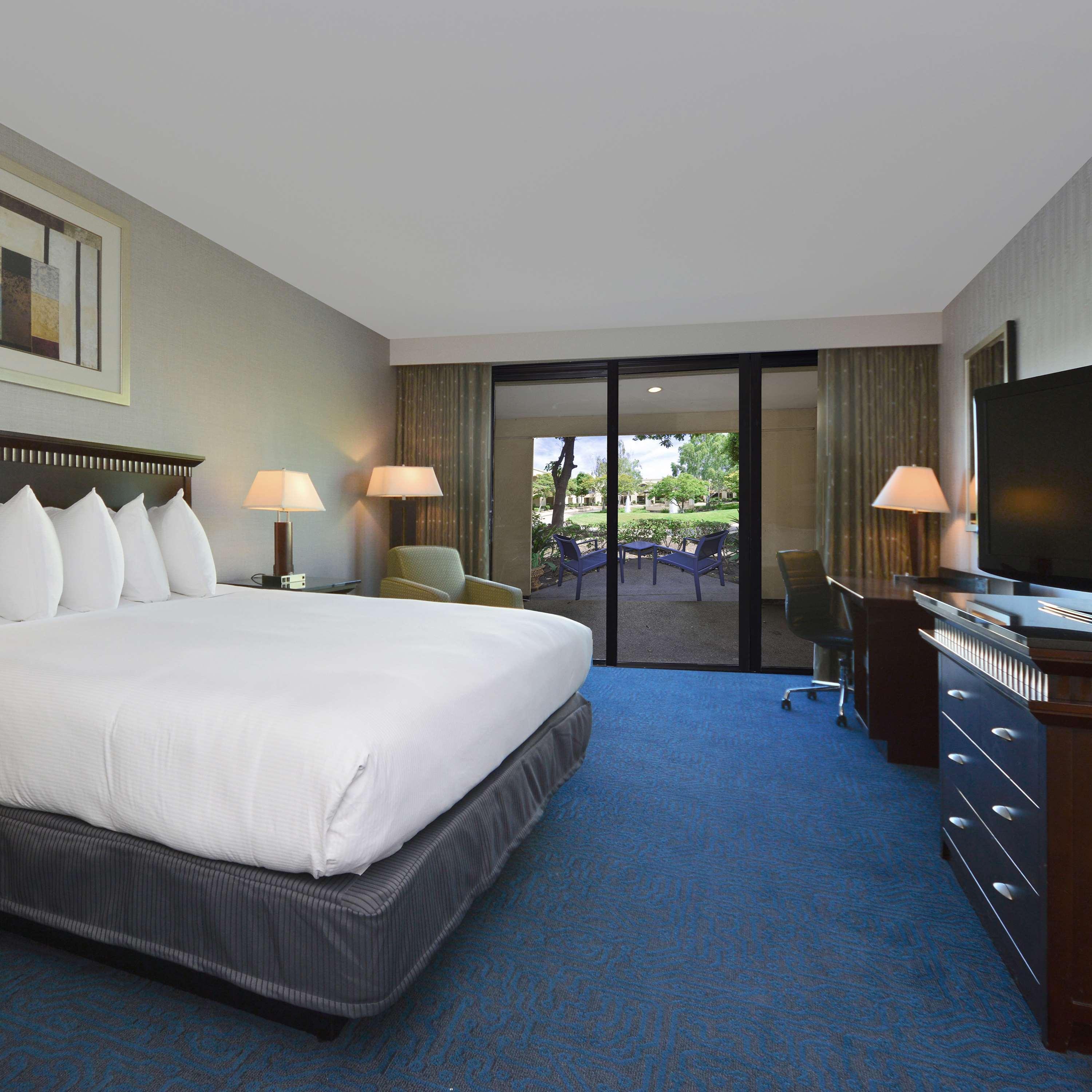 מלון Doubletree By Hilton Newark-Fremont מראה חיצוני תמונה